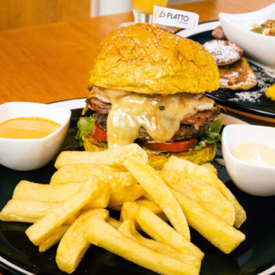 Hamburguesas Piatto Pizza Cuenca Ecuador